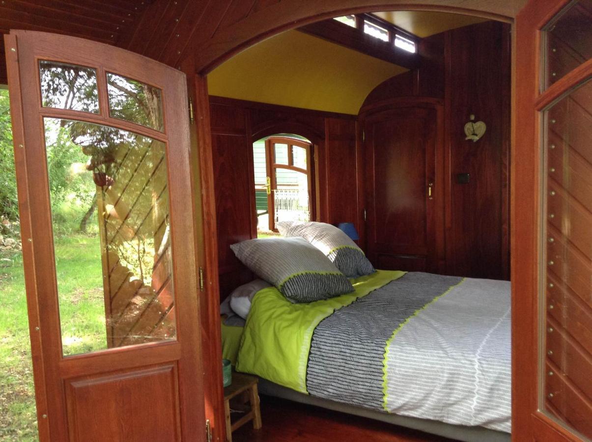 Bed and Breakfast les roulottes du LOT à Gramat Extérieur photo