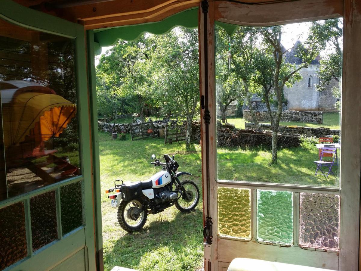 Bed and Breakfast les roulottes du LOT à Gramat Extérieur photo