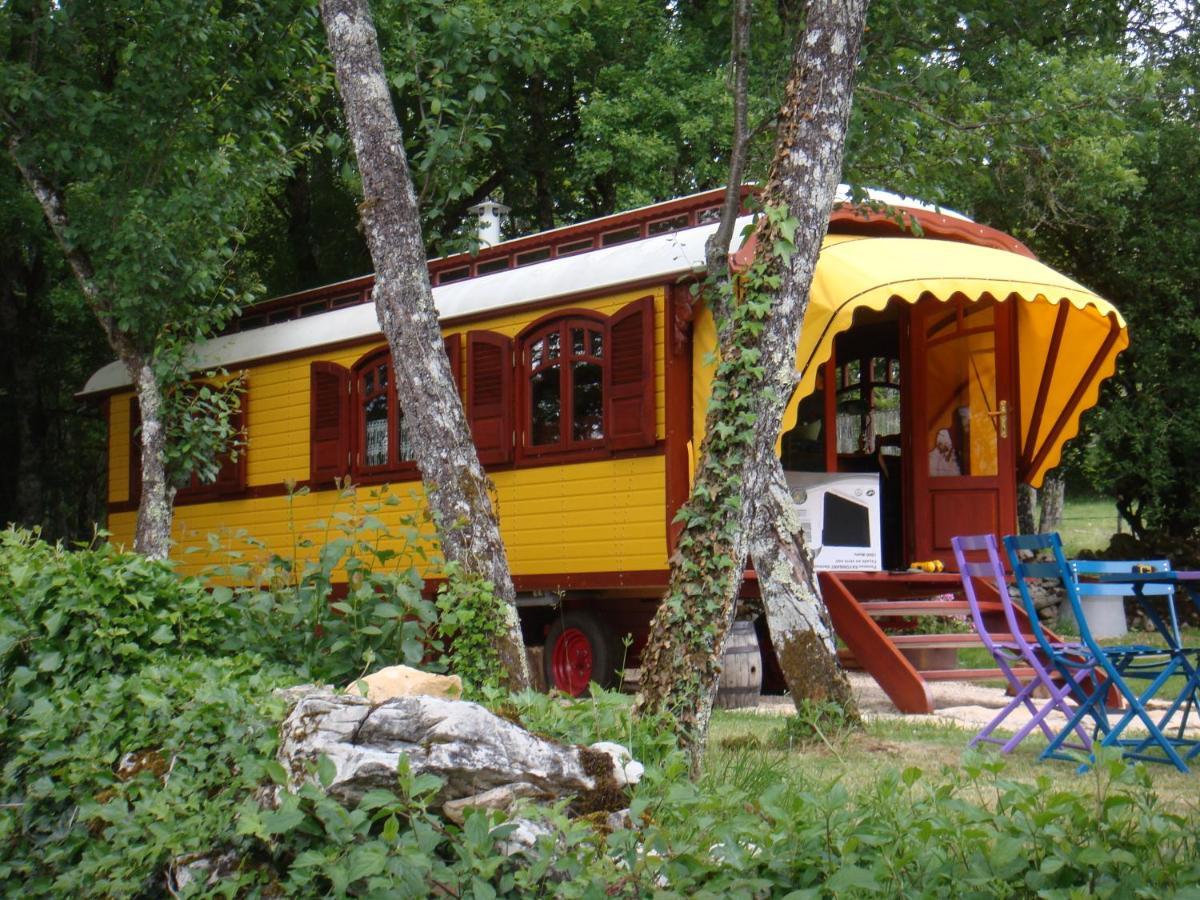 Bed and Breakfast les roulottes du LOT à Gramat Extérieur photo